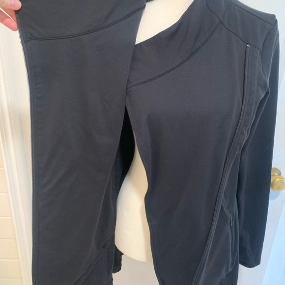 Athleta | Blissout asymmetrical zip jacket size small - Picture 6 of 7